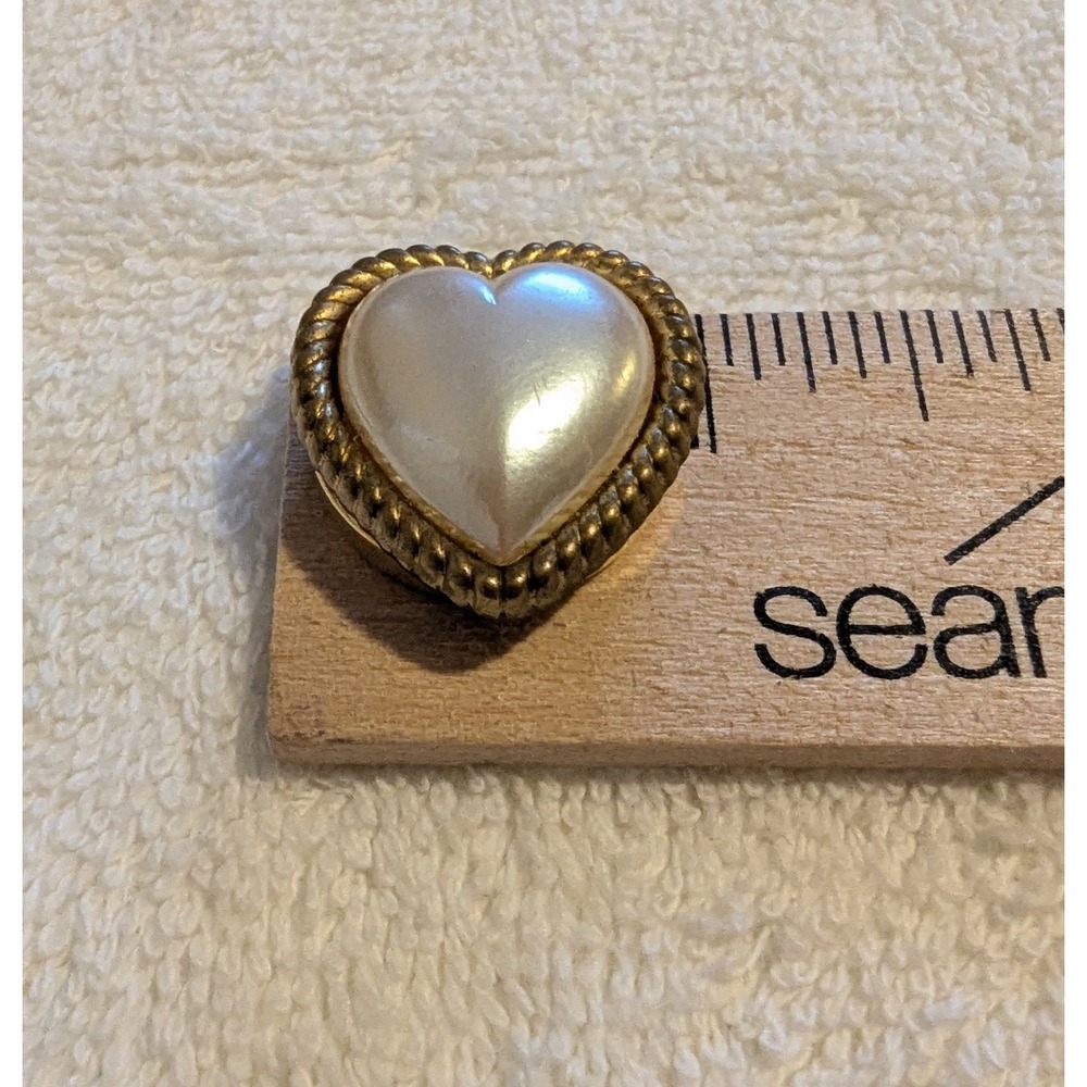 Vintage LYON New York Heart Faux Pearl Gold Tone Tie Tack Lapel Pin - Picture 3 of 4